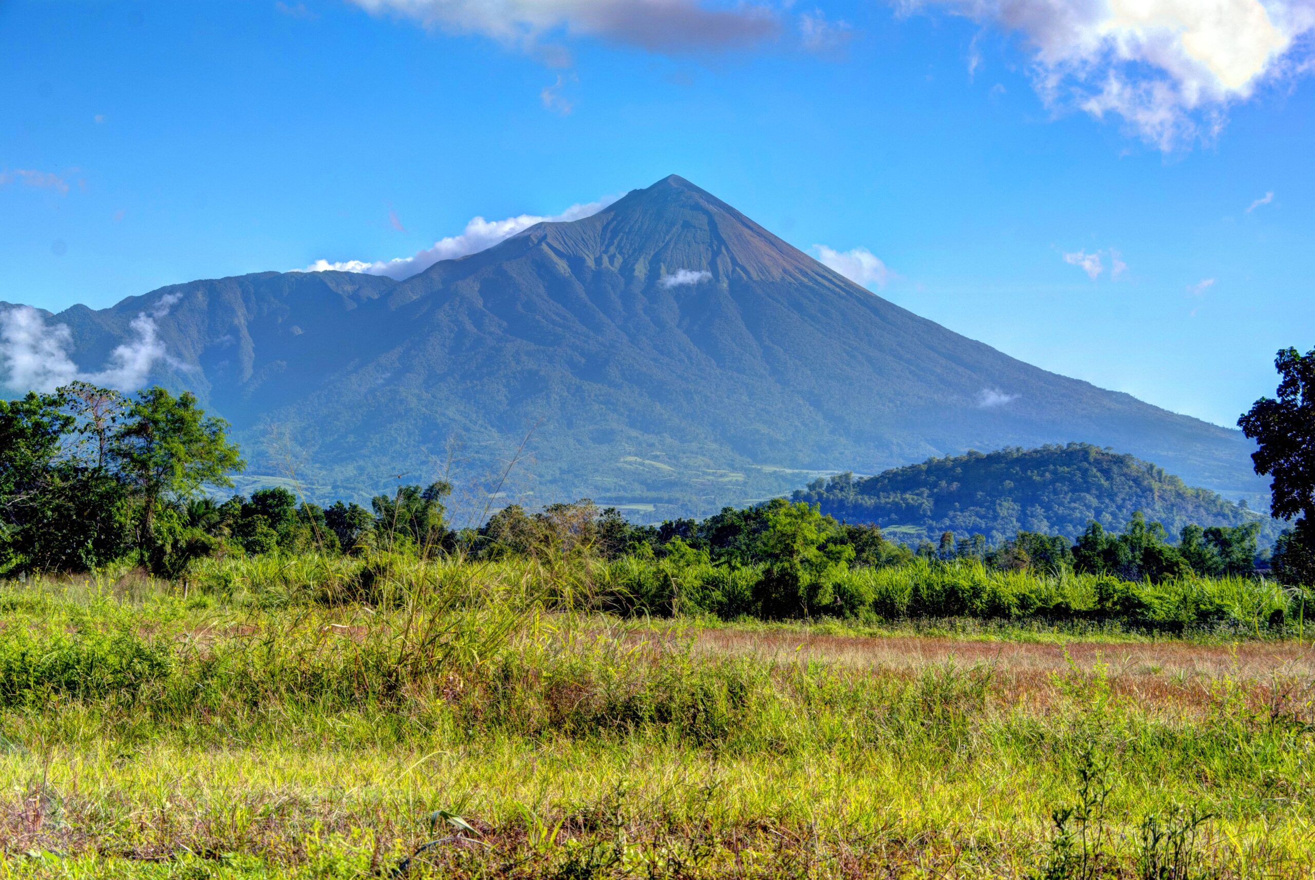Entry Restrictions Tightened Around Kanlaon Volcano Amid Increased Activity
