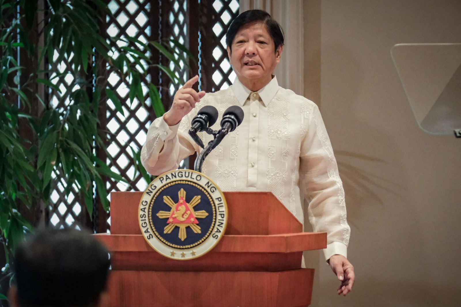 Palace: Resignation Not an Option for Marcos